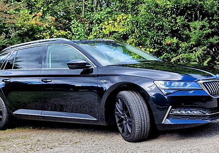 Skoda Superb L&K*DSG*Leder *PANO*AHK*ACC*MA.LED