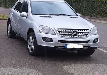 Mercedes-Benz ML 280 CDI (164.120)