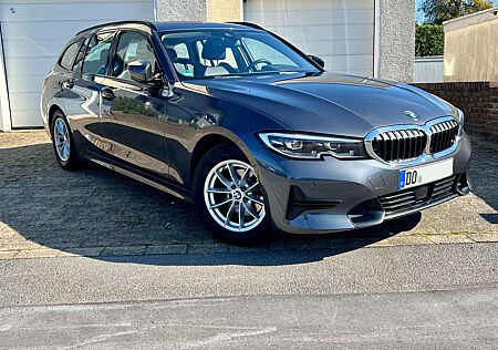 BMW 318i 318 3er Touring Touring Aut. Sport Line