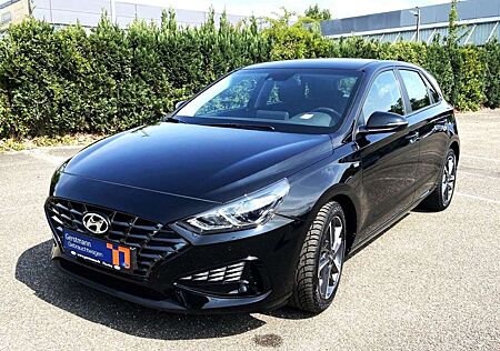 Hyundai i30 1.0 T-GDI 48V-Hybrid Trend Allwetter Navi