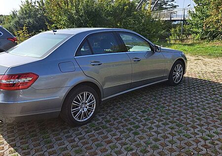 Mercedes-Benz E 350 CDI DPF 4Matic BlueEFFICIENCY 7G-TRONIC