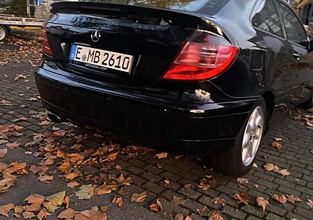 Mercedes-Benz C 200 Kompressor (203.742)