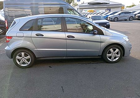 Mercedes-Benz B 150