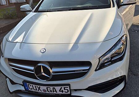 Mercedes-Benz CLA 45 AMG AMG CLA 45 4Matic AMG Speedshift DCT 7G