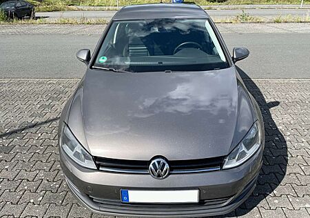 VW Golf Volkswagen 2.0 TDI BlueMotion Technology Cup