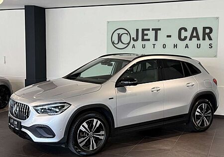 Mercedes-Benz GLA 250 e *Multibeam-AHK-360°-2. Hand*