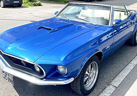 Ford Mustang Convertible