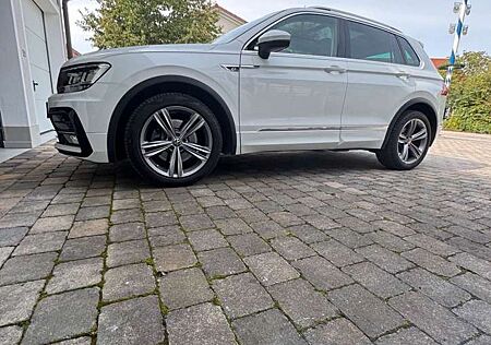 VW Tiguan Volkswagen Highline BMT/Start-Stopp 4Motion R-Line