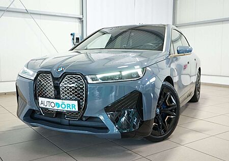 BMW iX M60 B&W+Sitzeblüftung+SkyLounge+Massage+Laser