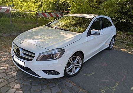 Mercedes-Benz A 180 BlueEfficiency (176.042)