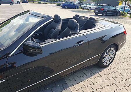 Mercedes-Benz E 250 CGI Cabrio BlueEFFICIENCY Automatik Elegance