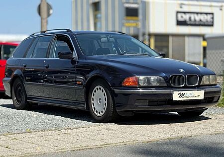 BMW 520 i Touring AUTOMATIK KLIMA PDC M-Lenkrad