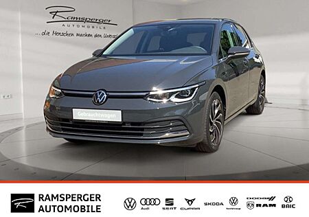 VW Golf Volkswagen VIII 1.5 eTSI DSG Style AHK ACC LED Navi PD