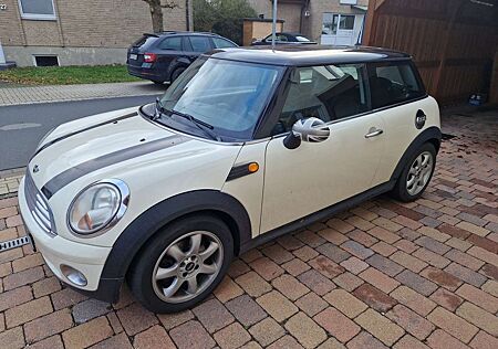 Mini Cooper Pepper White