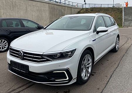 VW Passat Variant Volkswagen GTE,Navi,SHZ,LED,App-Connect