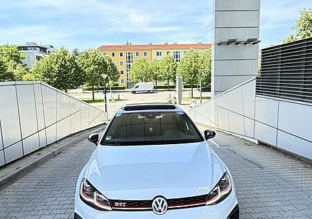 VW Golf GTI Volkswagen Golf 7 GTI Performance – 245 PS