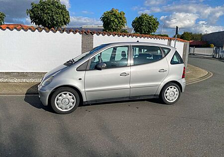 Mercedes-Benz A 160 L Avantgarde