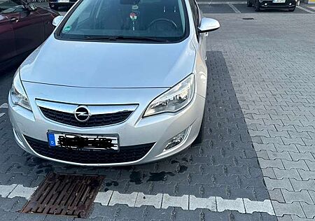 Opel Astra 1.6 Automatik Sport