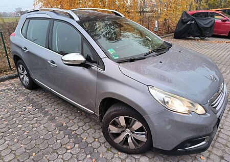 Peugeot 2008 Allure--Pano-Sitzheizung-