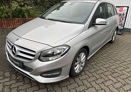 Mercedes-Benz B 180 , schwenkbare AHK, Klima,Allwetterreifen neu,