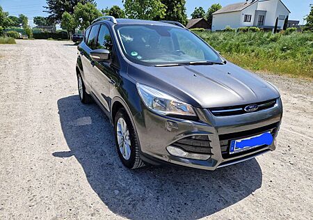Ford Kuga 1.5 EcoBoost Titanium mit 59800km