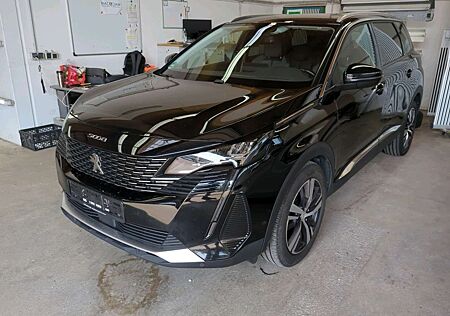 Peugeot 5008 Allure Pack 7Sitzer LED AHK DAB ACC