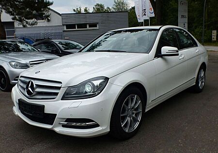 Mercedes-Benz C 180 C180 1.6 Lim. Aut. Avantgarde Nav Xen Totwinkel