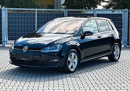 VW Golf Volkswagen VII Lim. Cup BlueTDI *BIXENON*AHK*PANO*1.HD