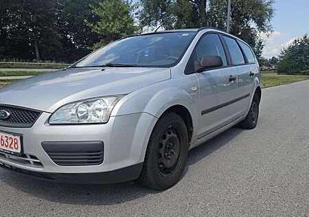 Ford Focus TÜV 01/25* EFH*ZV*Servo*