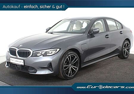 BMW 330 e 1.Hand*Leder*360*Navi*Keyless*18" M-Sport