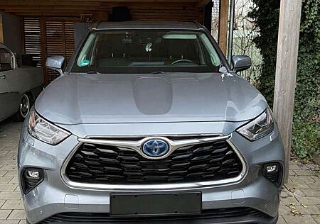 Toyota Highlander 2.5 Hybrid Luxury