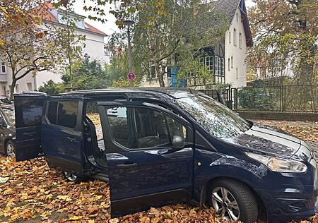 Ford Tourneo Connect Grand 1.5 TDCi Start/Stop Titanium