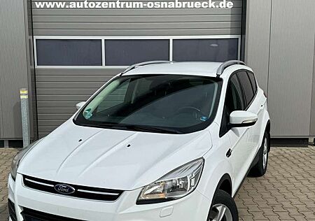 Ford Kuga Titanium Teilleder Navi PDC Sitzh 8-fach Alu