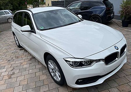 BMW 320 da Leder HUD Nav A.LED ACC AHK Park PDC 2. Hd