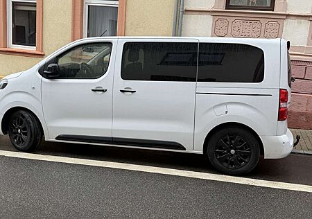 Toyota Pro Ace Proace Proace 2,0-l-D-4D L1 (7-Si.) Autm. Executive