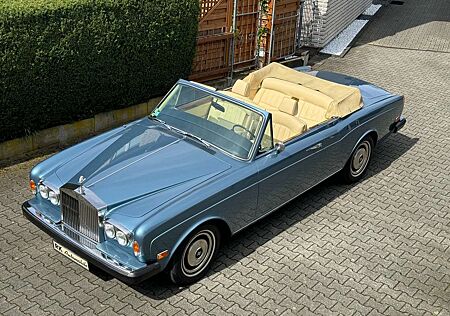 Rolls-Royce Corniche Cabrio (sehr elegant)