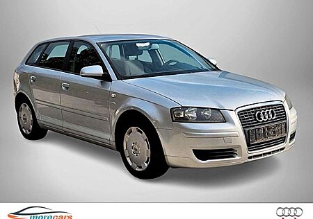 Audi A3 Sportback 1.6 Attraction Autom. *AHK *aus 2.Hand