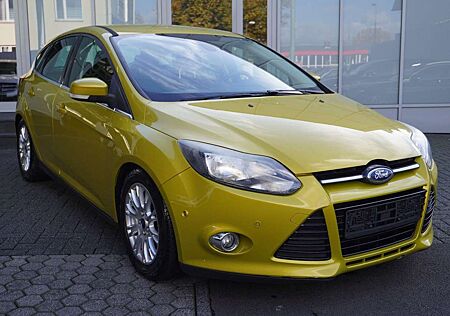 Ford Focus Lim. Titanium Klima/Tempomat/PDC/Euro 5