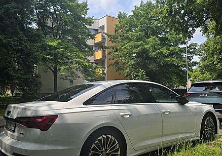 Audi A6 55 TFSI e quattro S tronic sport