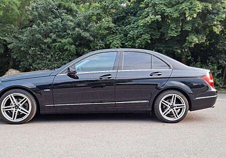 Mercedes-Benz C 180 CGI BlueEfficiency Avantgarde Aut.