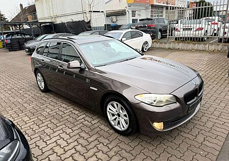 BMW 525 Touring*PANO*SHZG*LEDER DAKOTA*AHK*HEAD UP*