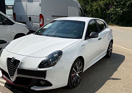 Alfa Romeo Giulietta Veloce 1 Hand. Top gepflegt!