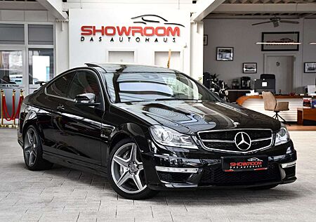 Mercedes-Benz C 63 AMG Coupe Facelift Panorama Comand Kamera