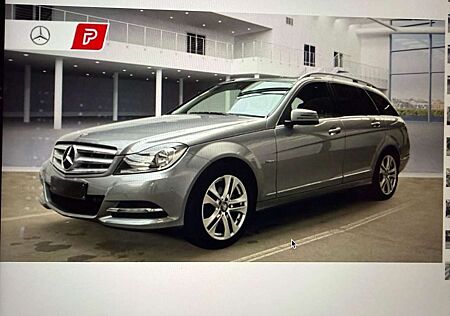 Mercedes-Benz C 180 T-Modell CGI Sitzhz PDC Navi SCHECKHEFT!!!