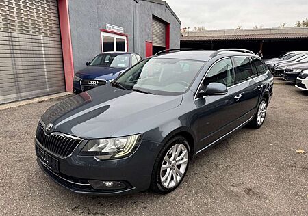 Skoda Superb Combi Exclusive 2.0 TDI DSG Navi PDC AHK