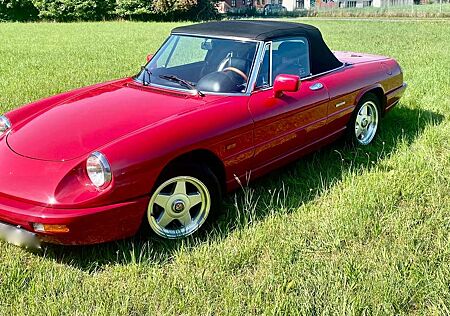 Alfa Romeo Spider 2.0