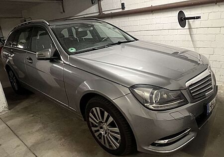 Mercedes-Benz C 250 T CDI BlueEfficiency (204.203) Leder schwarz