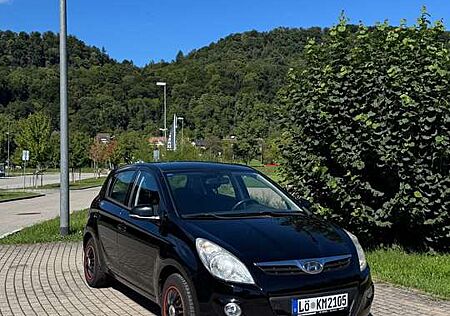 Hyundai i20 TÜV / 2. Hand / Klima / Bluetooh
