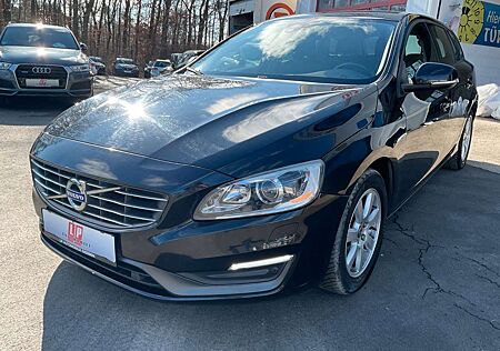 Volvo V60 Kombi 2.0 D3 Autom. AHK Navi Klima SHZ
