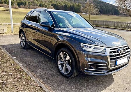 Audi Q5 40 TDI quattro sport S line PANO STHZ AHK RFK